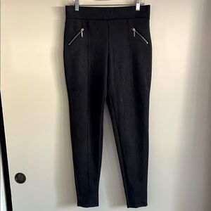 NWT.  Stoosh Women dress fitted straight legged stretchy pants in navy/black.